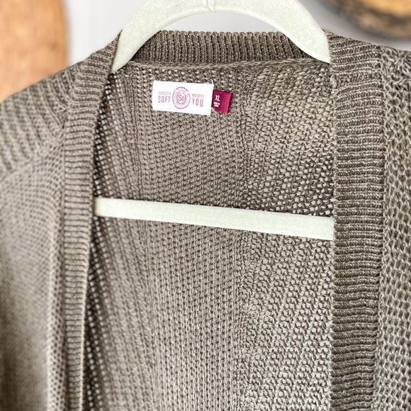 SOLD!Olive Open Stitch Knit Cardigan - Picture 2 of 5